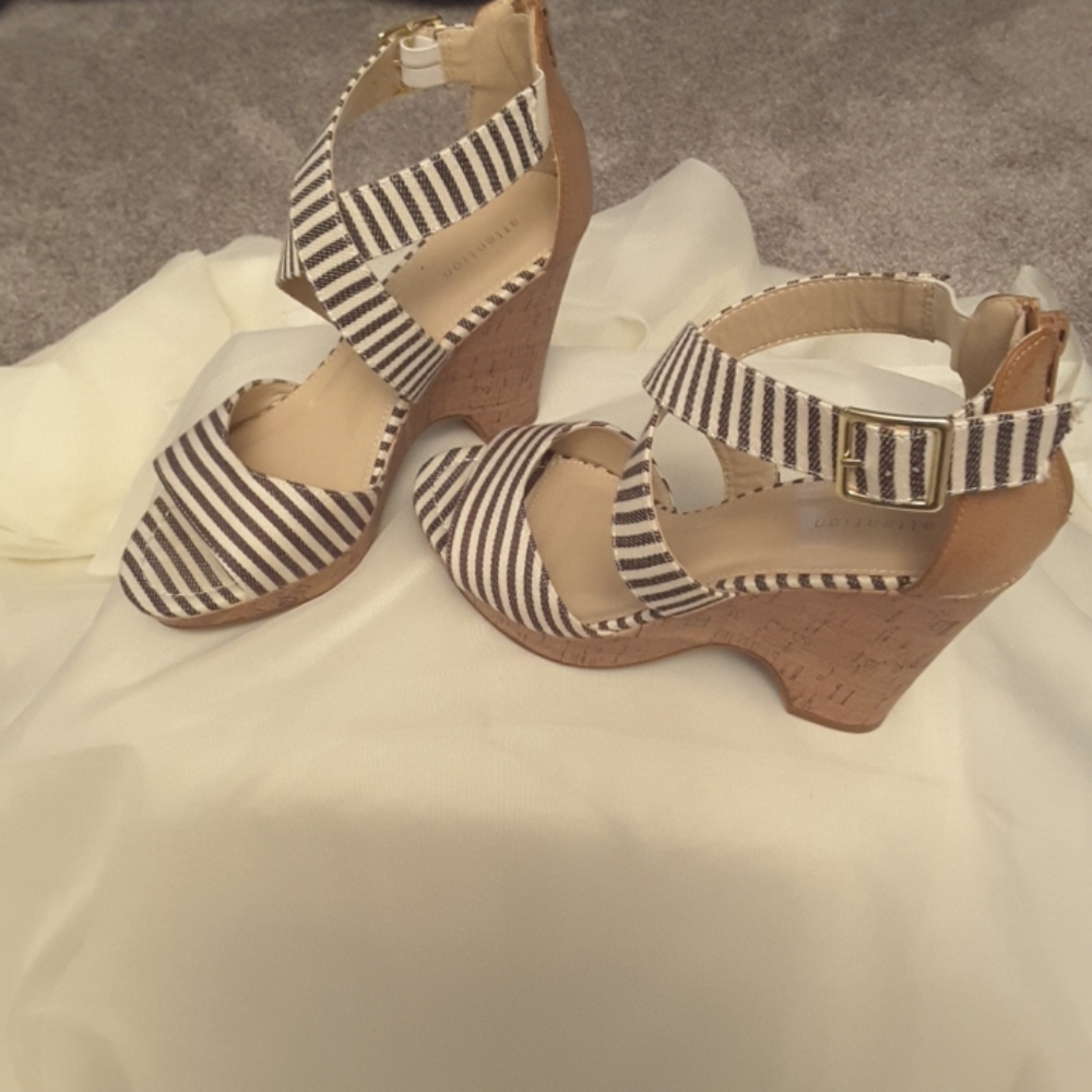 SHOES. PLATFORMS  SANDLES